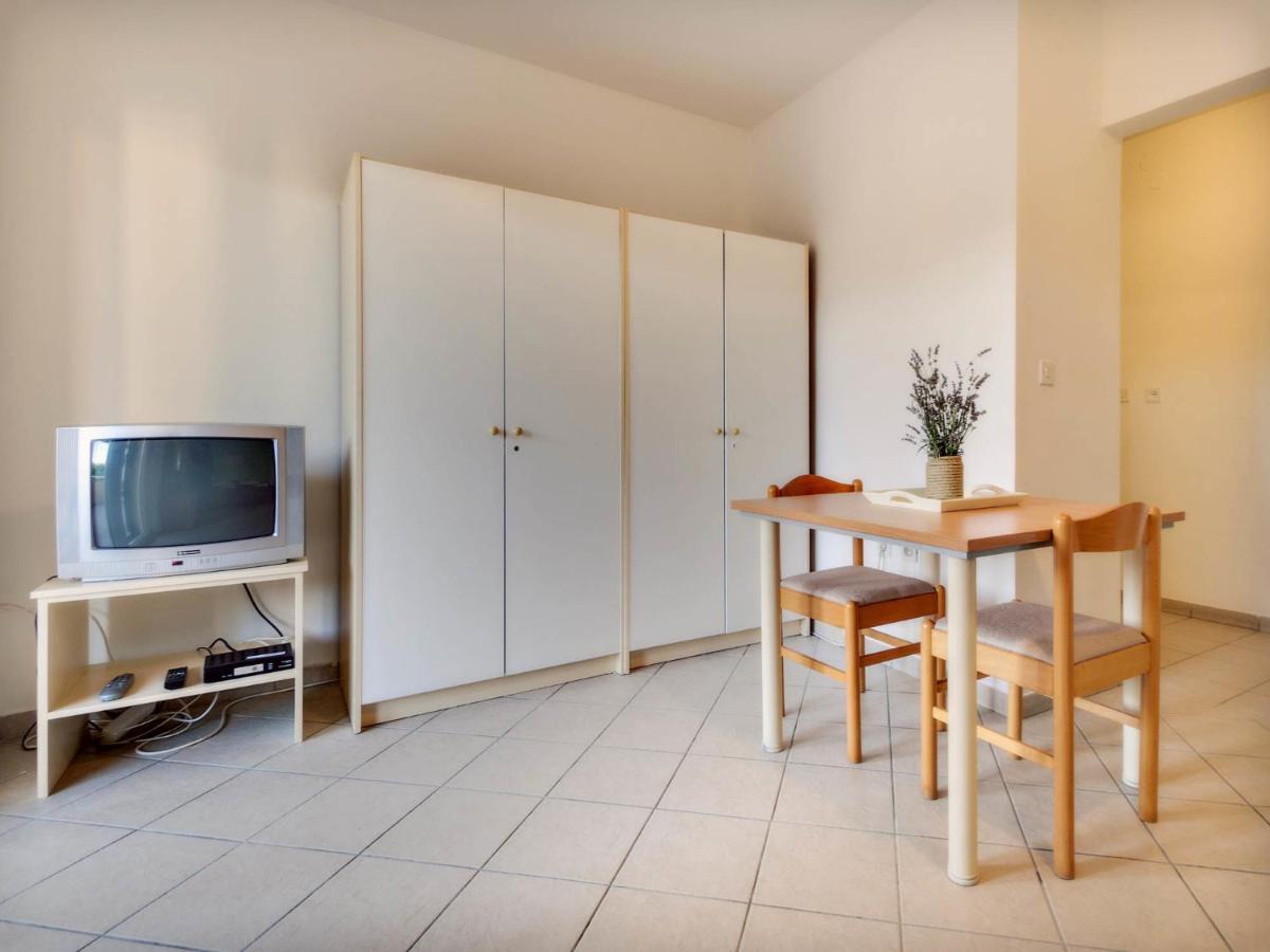 Apartments Zizic Vodice Habitación foto