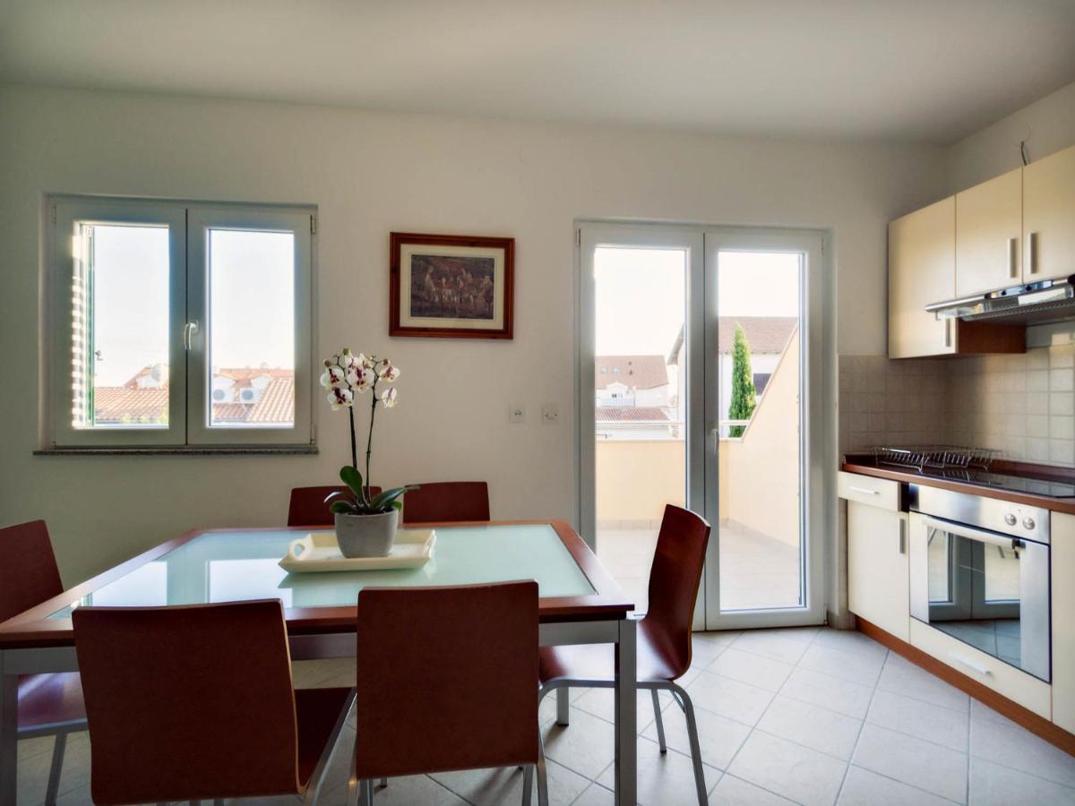 Apartments Zizic Vodice Habitación foto