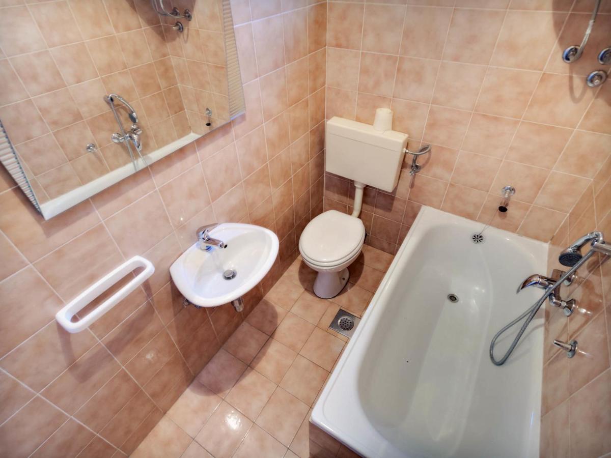 Apartments Zizic Vodice Habitación foto