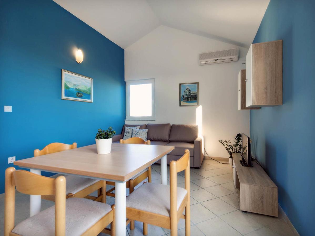 Apartments Zizic Vodice Habitación foto