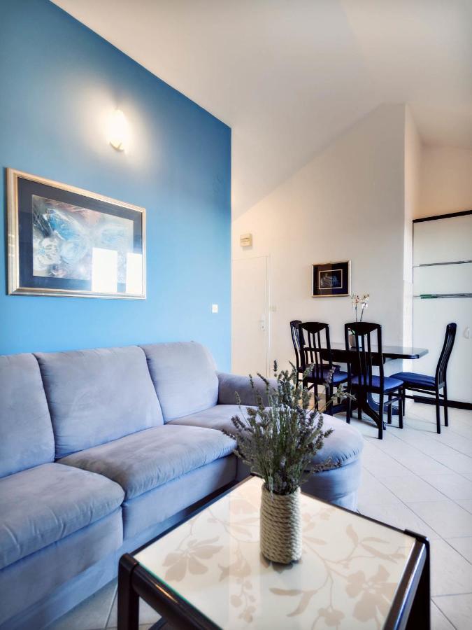 Apartments Zizic Vodice Habitación foto