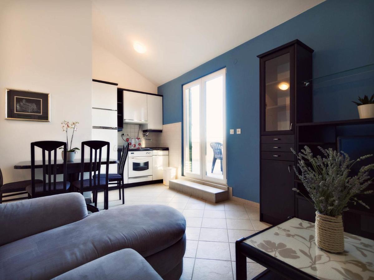 Apartments Zizic Vodice Habitación foto