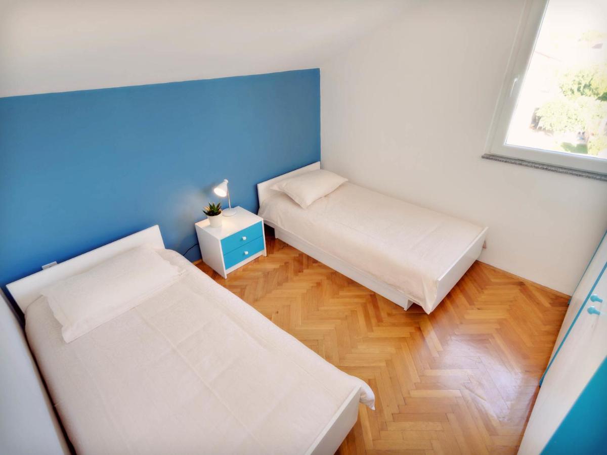 Apartments Zizic Vodice Habitación foto